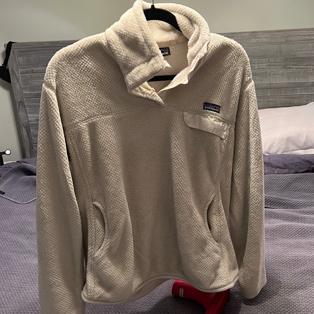 Patagonia cream fleece. Synchilla snap-t pullover.